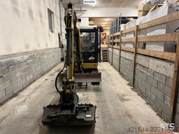 Caterpillar 302.5C Excavator with hydraulic grading bucket, to