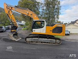Liebherr R930 LC excavator w/ 2 buckets and GPS. WATCH VIDE