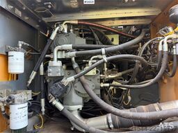 Liebherr R930 LC excavator w/ 2 buckets and GPS. WATCH VIDE