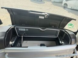 MAN R08 Lion?s Coach