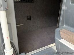 MAN R08 Lion?s Coach