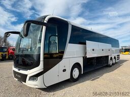 MAN R08 Lion?s Coach