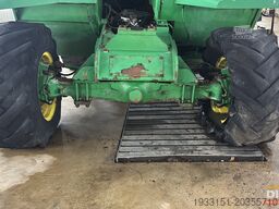 John Deere 4400 John Deere 4400 verreiker met motorproblem...