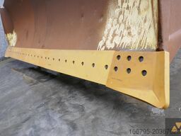 Komatsu D85PX-15
