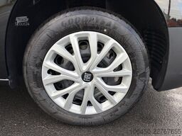 Fiat Doblo Kombi 5 Sitze Autom Sitzh. Klimaauto Rückfahrkam BAR TZ