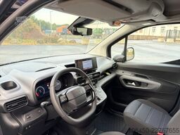 Fiat Doblo Kombi 5 Sitze Autom Sitzh. Klimaauto Rückfahrkam BAR TZ
