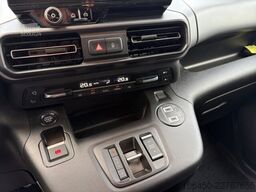 Fiat Doblo Kombi 5 Sitze Autom Sitzh. Klimaauto Rückfahrkam BAR TZ
