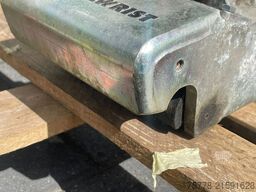 STEELWRIST TMX S30 -180HA | TILT QUICKCOUPLER | TILTING CO...