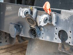MERCEDES ACTROS 2548-6x2+VOITH