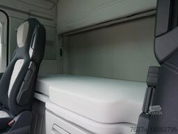 Ford Trucks 4x2 Standard SZM.