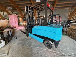  Hilt CPD-30 truck w/extensions. – lifting height 5