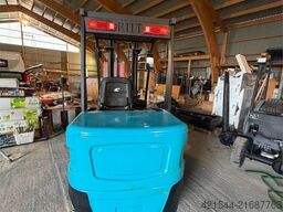  Hilt CPD-30 truck w/extensions. – lifting height 5