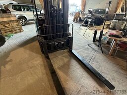  Hilt CPD-30 truck w/extensions. – lifting height 5