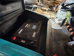 Hilt CPD-30 truck w/extensions. – lifting height 5