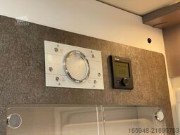 BÜRSTNER Lyseo TD644 Heckrundsitzgruppe*Markise*Solar*