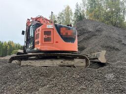 Hitachi ZX225USLC-5B excavator with Rototilt and 2 buckets