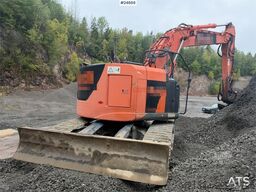 Hitachi ZX225USLC-5B excavator with Rototilt and 2 buckets