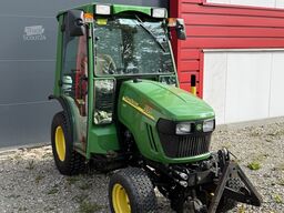 John Deere 2320 - 1. Hand
