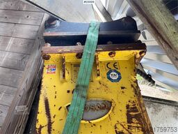 Soosan hydraulic breaker with S60 attachment.
