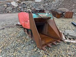 VTN FB250 crusher bucket w/ S70 attachment.