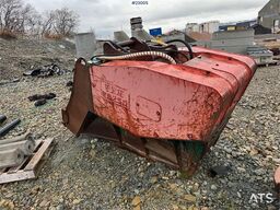 VTN FB250 crusher bucket w/ S70 attachment.