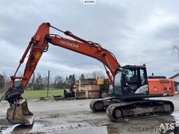 Hitachi ZX210LC-5B crawler excavator w/ tilt bucket – new