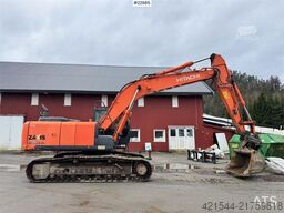 Hitachi ZX210LC-5B crawler excavator w/ tilt bucket – new