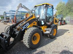 JCB 409