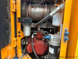 HYUNDAI HX 130 ALCR Kettenbagger 76.000 EUR / AC