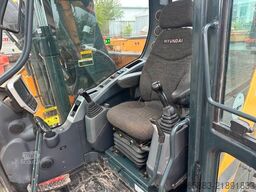 HYUNDAI HX 130 ALCR Kettenbagger 76.000 EUR / AC
