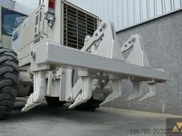 Komatsu GD555-5 Ex-army