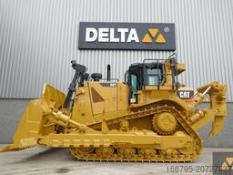 Caterpillar D8T