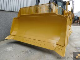 Caterpillar D8T