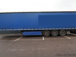 Schmitz 3 AXLE CURTAINSIDE TRAILER