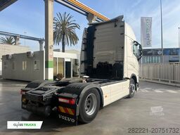 VOLVO FH 460 Globetrotter XL i-Save SideSkirts