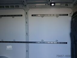 IVECO Kastenwagen,AHK, Klimaanlage