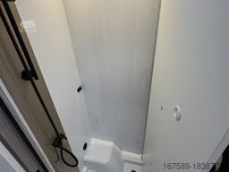 BÜRSTNER Lyseo Time SkyLine 690 G, Autom,Hubbett,Safety