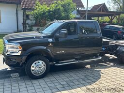 RAM-Trucks 2024 RAM 5500 Crew Chassis 84