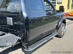 RAM-Trucks 2024 RAM 5500 Crew Chassis 84