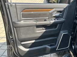 RAM-Trucks 2024 RAM 5500 Crew Chassis 84