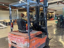 Toyota 8FBE15 Electric Forklift