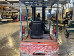 Toyota 8FBE15 Electric Forklift