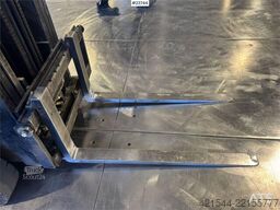 Toyota 8FBE15 Electric Forklift