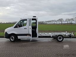 MERCEDES-BENZ SPRINTER 319 L3 Chassis Dub Cab