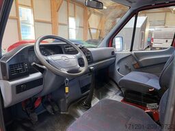 MERCEDES-BENZ Sprinter 210 D Kombi 9-Sitzer