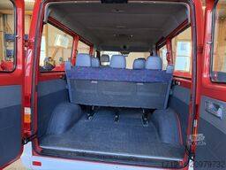 MERCEDES-BENZ Sprinter 210 D Kombi 9-Sitzer