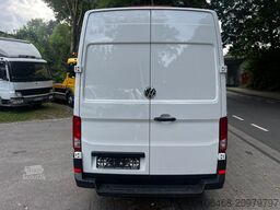 VOLKSWAGEN Crafter Kasten 35 *AUTOMATIK*BOTT REGALE*NAVI*
