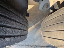 SCHMITZ CARGOBULL SCB *Carrier 1300*Lift*Blumenbreite*Doppelstock*