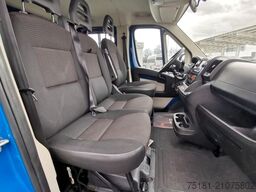 PEUGEOT Boxer 2.2HDI/121kw PRITSCHE 3,3M/ 7 SITZE/ AHK