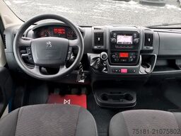 PEUGEOT Boxer 2.2HDI/121kw PRITSCHE 3,3M/ 7 SITZE/ AHK